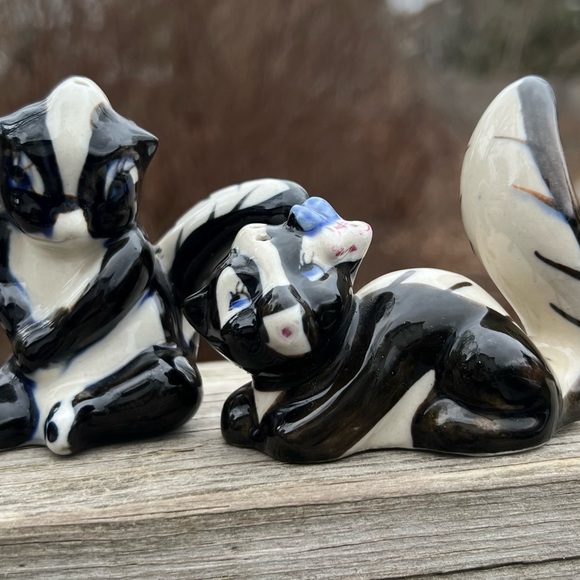 Dining Vintage Skunk Salt And Pepper Shakers Without Cork Bottoms As